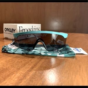 Limited Edition Oakley Razor Blades